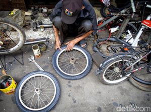 Omzet Bengkel Sepeda Masih Meroket Lho Omzet Bengkel Sepeda Masih Meroket Lho
