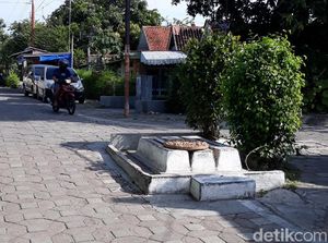 Terungkap, Ini Dia Nama 3 Bayi yang Dimakamkan di Tengah Pertigaan Jalan Solo
