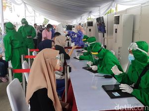 Rapid Test Massal di Pasar Ciawi Bogor, 6 Orang Reaktif Rapid Test Massal di Pasar Ciawi Bogor, 6 Orang Reaktif