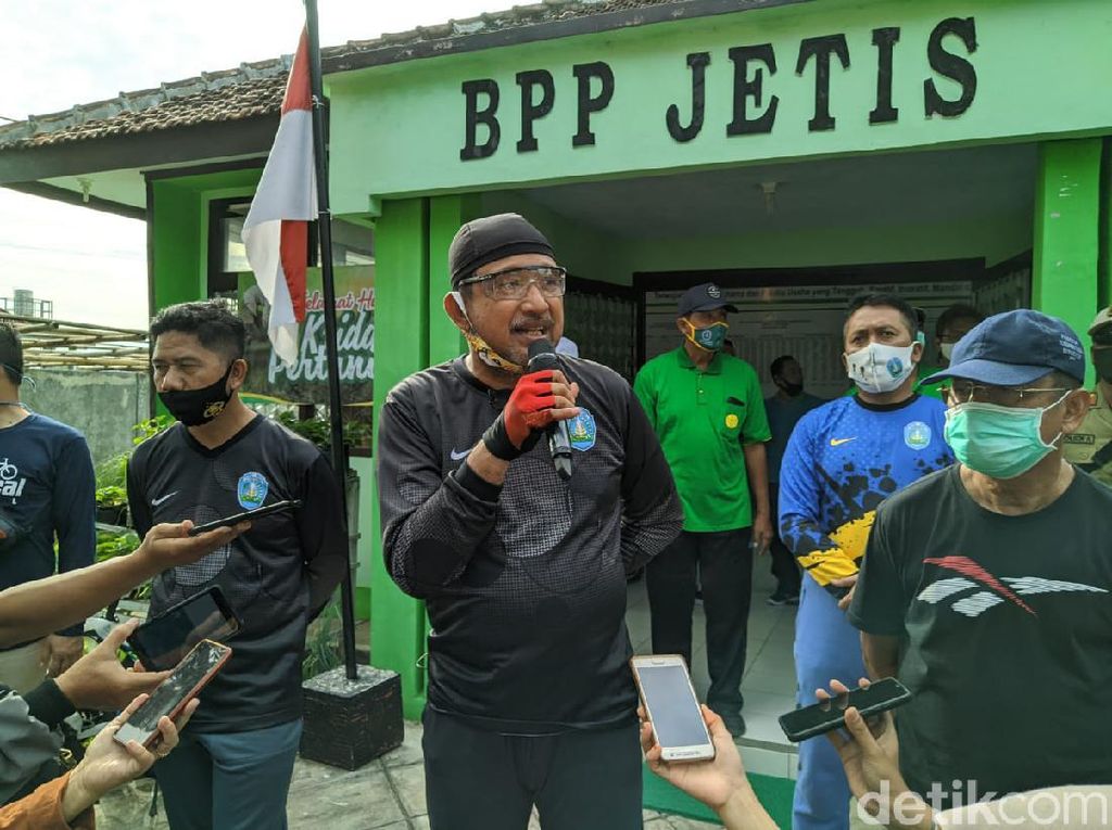 Satu Desa di Ponorogo Diportal Gegara Satu Warganya Positif COVID-19 Satu Desa di Ponorogo Diportal Gegara Satu Warganya Positif COVID-19