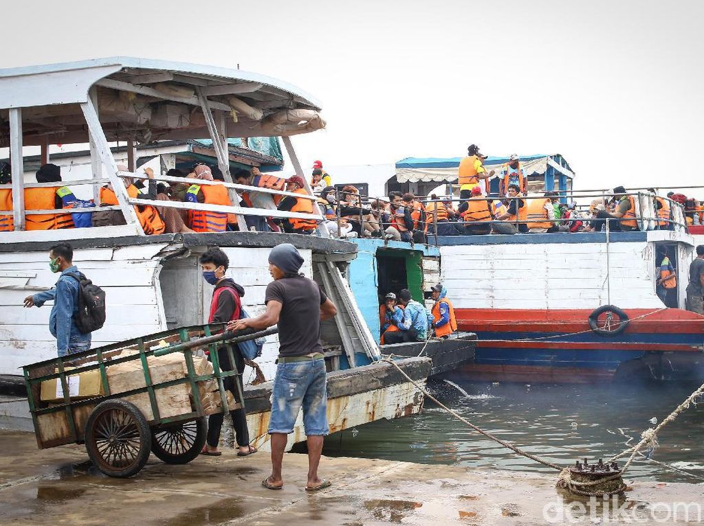 Tiket Kapal ke Kepulauan Seribu Separuh Harga Tiket Kapal ke Kepulauan Seribu Separuh Harga