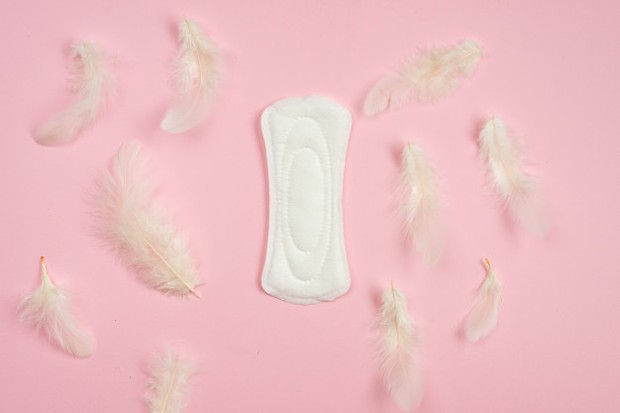 Penggunaan pantyliner saat tidur akan membuat area kewanitaan semakin lembap dan berisiko menjadi tempat tumbuhnya jamur.