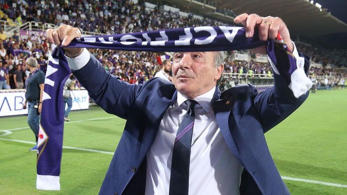 1163751332 FLORENCE, ITALY - AUGUST 24: Rocco Commisso president of ACF Fiorentina during the Serie A match between ACF Fiorentina and SSC Napoli at Stadio Artemio Franchi on August 24, 2019 in Florence, Italy. (Photo by Gabriele Maltinti/Getty Images)