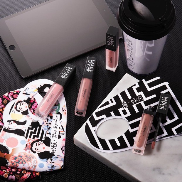 Make Over Powerstay Transferproof Matte Lip Cream memiliki delapan warna dan ketahanan di bibir mencapai 14 jam.