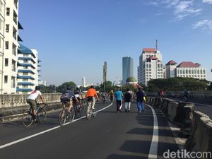 Pro-Kontra Pejalan Kaki soal Anies Ganti Nama CFD Jadi Kawasan Pesepeda Pro-Kontra Pejalan Kaki soal Anies Ganti Nama CFD Jadi Kawasan Pesepeda