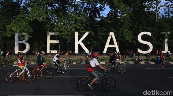 CFD Digelar Lagi, Pesepeda Ramai-ramai Gowes di Bekasi