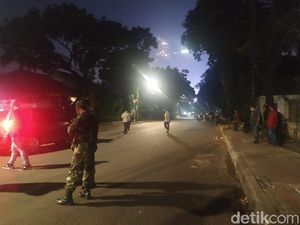 Garis Polisi di Lokasi Ledakan Menteng Dibuka