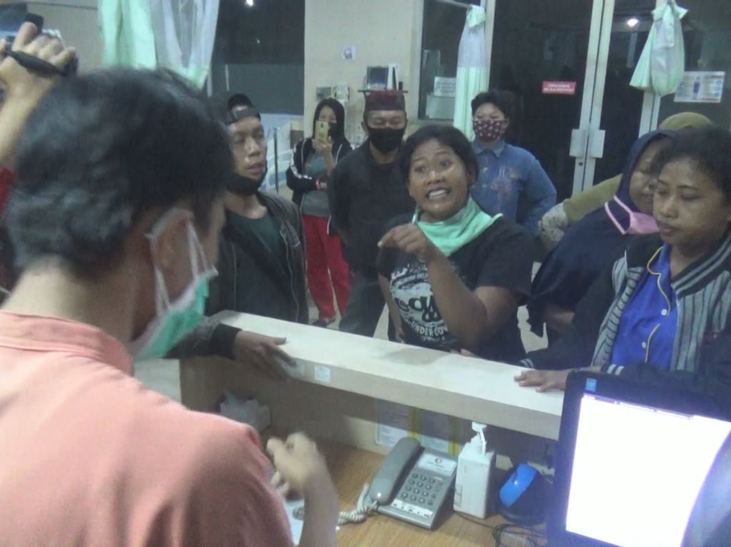 Lagi, Keluarga Ricuh-Paksa Ambil Jenazah PDP Corona di Makassar