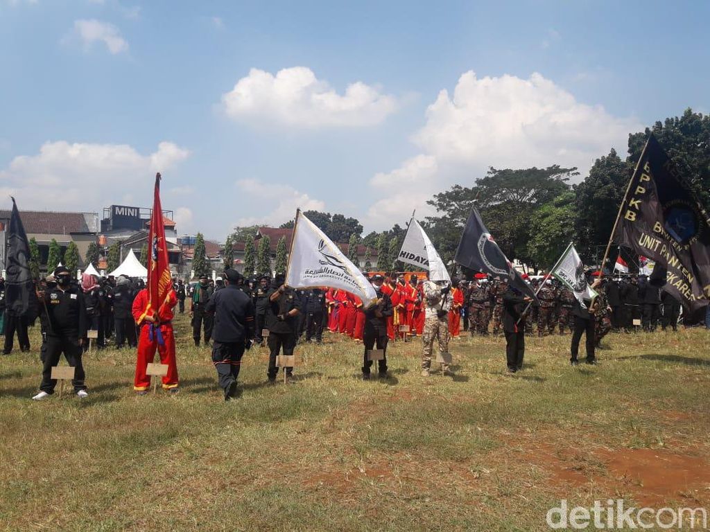 Massa PA 212 dkk Baca 5 Ikrar Ganyang Komunis saat Apel, Ini Isinya Massa PA 212 dkk Baca 5 Ikrar Ganyang Komunis saat Apel, Ini Isinya