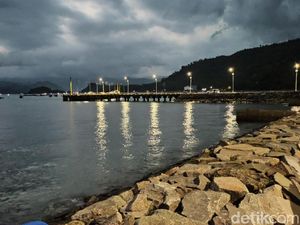 Operasional Pelabuhan Niaga Prigi Trenggalek Molor Akibat Pandemi COVID-19 Operasional Pelabuhan Niaga Prigi Trenggalek Molor Akibat Pandemi COVID-19