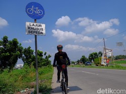 Goweser Karawang Keluhkan Jalur Sepeda yang Tidak Memadai