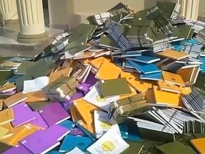 BEM Sebut Skripsi Dicampakkan di Kampus Unilak Pekanbaru Dijual ke Loak BEM Sebut Skripsi Dicampakkan di Kampus Unilak Pekanbaru Dijual ke Loak