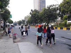 CFD Jl Gajah Mada-Hayam Wuruk DKI, Masih Ada Warga Tak Pakai Masker-Ajak Anak