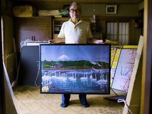 Keren! Kakek 80 Tahun Ini Buat Lukisan Indah Pakai Microsoft Excel Keren! Kakek 80 Tahun Ini Buat Lukisan Indah Pakai Microsoft Excel