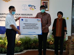 Nestlé Indonesia-Kemenko Marves Bantu Pekerja Pemungut Sampah