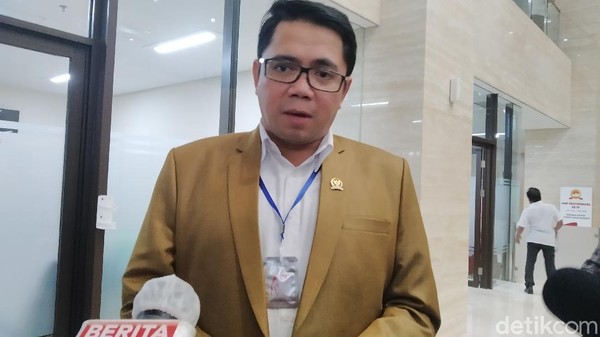 Arteria Dahlan (Wilda Hayatun Nufus/detikcom) Arteria Dahlan (Wilda Hayatun Nufus/detikcom)