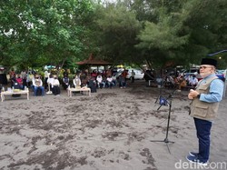 Bupati Anas Tinjau Pantai Cacalan, Pastikan Terapkan Protokol Kesehatan
