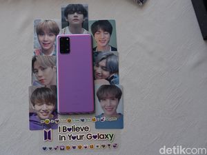 Unboxing Galaxy S20+ BTS Edition, Pasti Bikin ARMY Kesengsem!