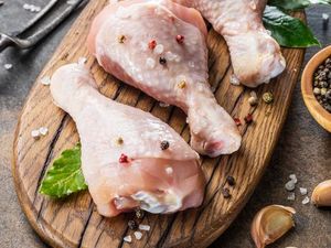 3 Tips Memilih Ayam Kampung untuk Ayam Goreng Terasi ala Chef Yongki