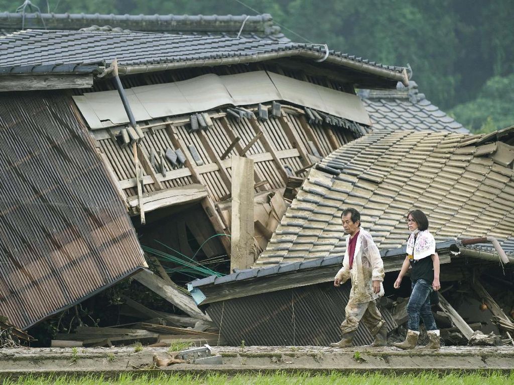 50 Korban Jiwa Akibat Banjir & Longsor di Jepang