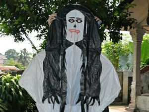 Di Balik Tren Layangan Koang Karakter Kuntilanak yang Viral