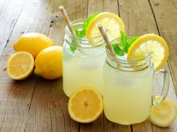 Kelebihan dan Kekurangan Vitamin C, Ini Bahayanya