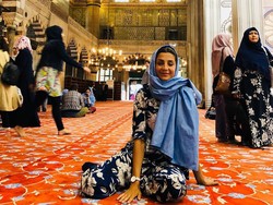 Kisah Wanita yang Dulu Pengungsi, Kini Jadi Pemain Bola & Calon Dokter Bedah