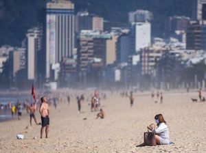 Pantai di Brasil Ini Takkan Buka Lagi Sampai Ada Vaksin Corona Pantai di Brasil Ini Takkan Buka Lagi Sampai Ada Vaksin Corona
