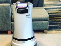 Di Hotel Ini, Minum Wine Dilayani Robot