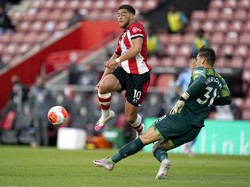 Sebaliknya Southampton bisa memanfaatkan kesalahan sang tamu untuk mencuri satu gol lewat kaki Che Adams.