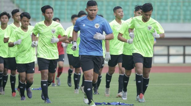 Timnas Indonesia U-19 kembali menjalani TC pada kondisi new normal covid-19 di Stadion Patriot Chandrabhaga, Bekasi mulai 6-29 Juli 2020.