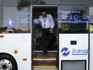 Video Transjakarta Uji Coba Bus Listrik Selama 3 Bulan Video Transjakarta Uji Coba Bus Listrik Selama 3 Bulan