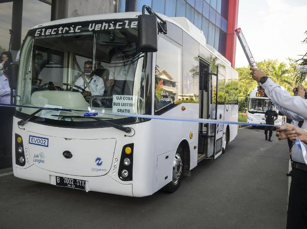 Selama 3 Bulan Bus Listrik Transjakarta Diuji Coba
