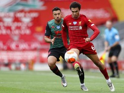 Halo Trent, Masih Mabuk Habis Pesta Juara Liverpool, ya?