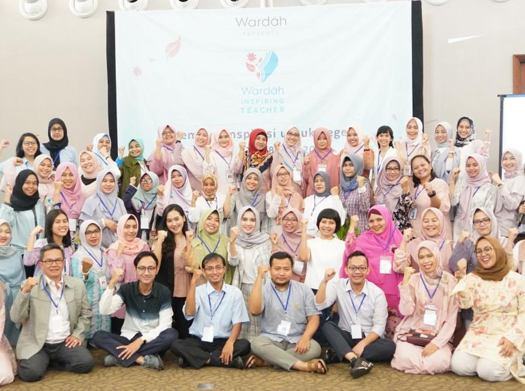 Wardah Inspiring Teacher 2020 Bahas Inovasi Pendidikan New Normal Wardah Inspiring Teacher 2020 Bahas Inovasi Pendidikan New Normal