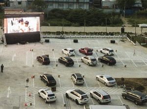 Drive in jadi Alternatif Hiburan di Era New Normal Drive in jadi Alternatif Hiburan di Era New Normal