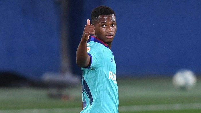 VILLAREAL, SPAIN - JULY 05: Ansu Fati of Barcelona celebrates after scoring his sides fourth goal during the Liga match between Villarreal CF and FC Barcelona at Estadio de la Ceramica on July 05, 2020 in Villareal, Spain. (Photo by Alex Caparros/Getty Images)