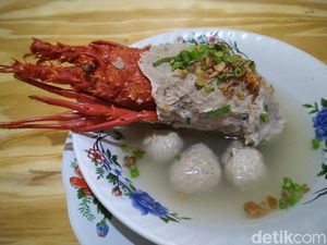 Antre 4 Jam Demi Semangkuk Bakso Lobster Viral di Bekasi