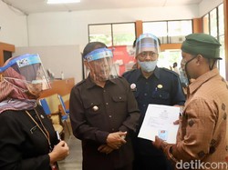 Kartu Keluarga-Akta Kelahiran di Cimahi Mulai Pakai Kertas HVS