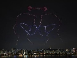 Ratusan Drone Beraksi Ajak Warga Korea Lawan COVID-19