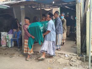 Doa untuk Orang yang Sudah Meninggal, Arab, Latin, dan Artinya