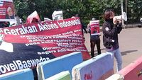 Mahasiswa Geruduk Taman Pandang Istana