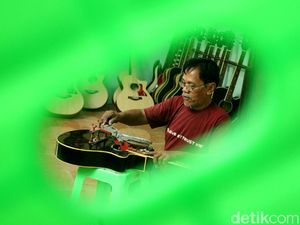 Geliat Bisnis Reparasi Gitar di Masa Pandemi Geliat Bisnis Reparasi Gitar di Masa Pandemi