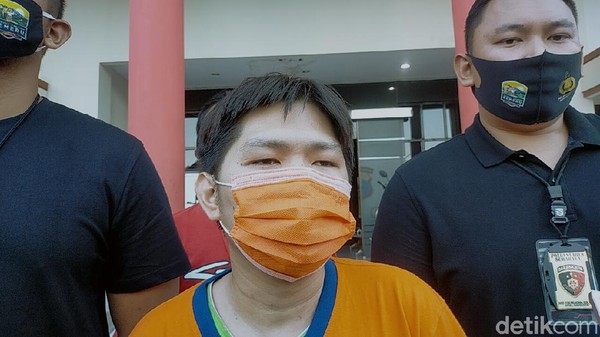 pengunggah video viral dokter telanjang dipamerkan pengunggah video viral dokter telanjang dipamerkan