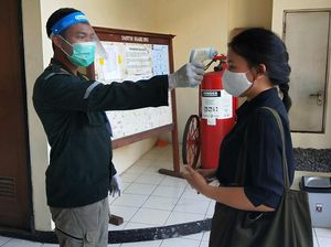 Potret Penerapan Protokol Kesehatan di UTBK UI Potret Penerapan Protokol Kesehatan di UTBK UI