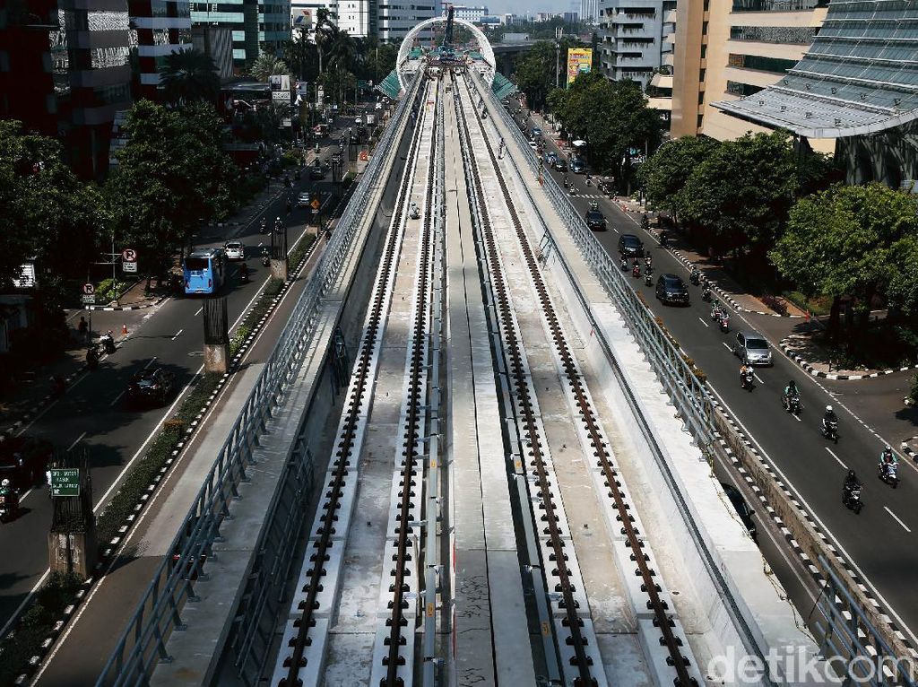 Sudah Dipasangi Rel, Begini Penampakan Proyek LRT di Kuningan Sudah Dipasangi Rel, Begini Penampakan Proyek LRT di Kuningan