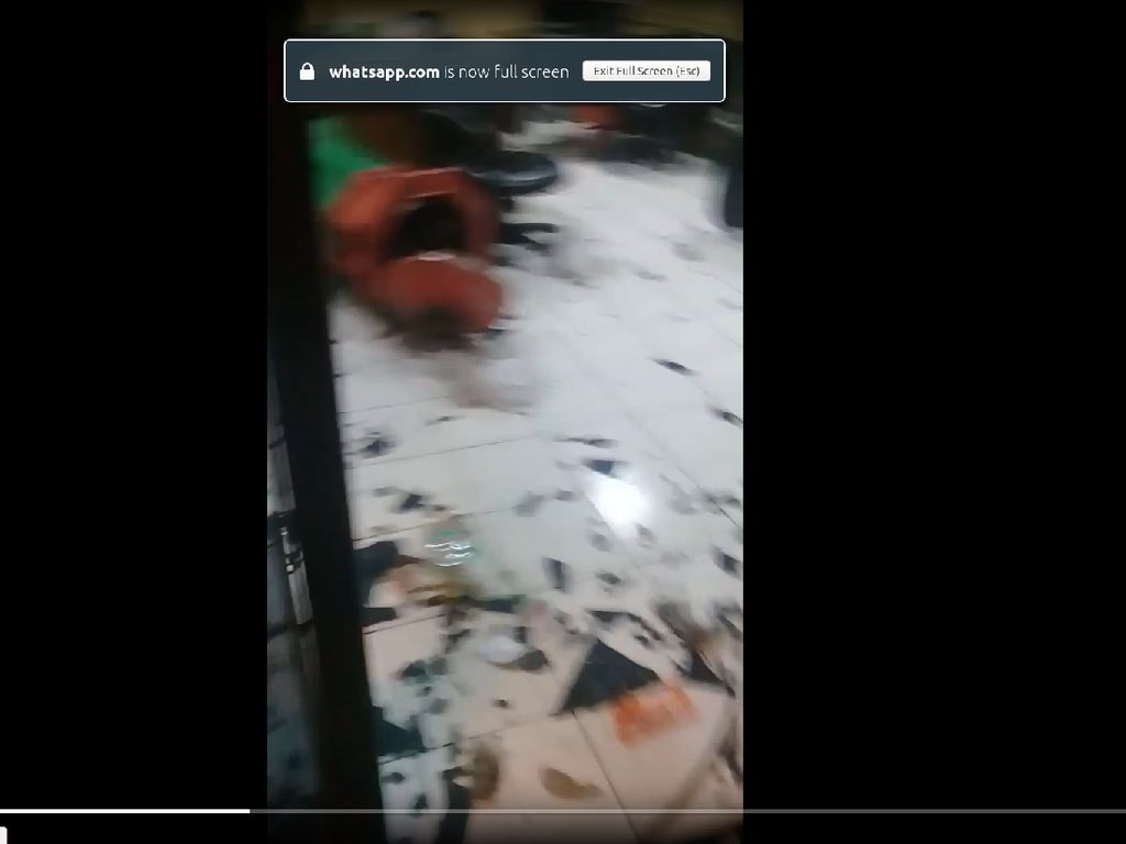 Tak Terima Direkam Saat Minum-minum, Oknum PPSU Rusak Kantor LH di Mampang Tak Terima Direkam Saat Minum-minum, Oknum PPSU Rusak Kantor LH di Mampang