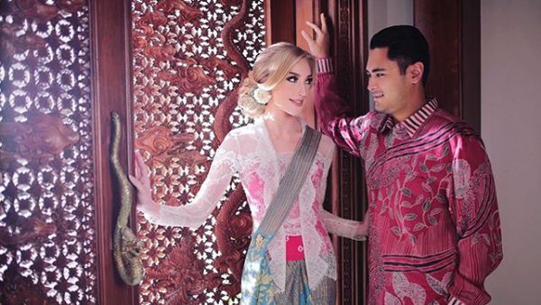 Cantiknya...8 Gaya Varsha Strauss, Istri Cucu Soeharto Saat Berkebaya