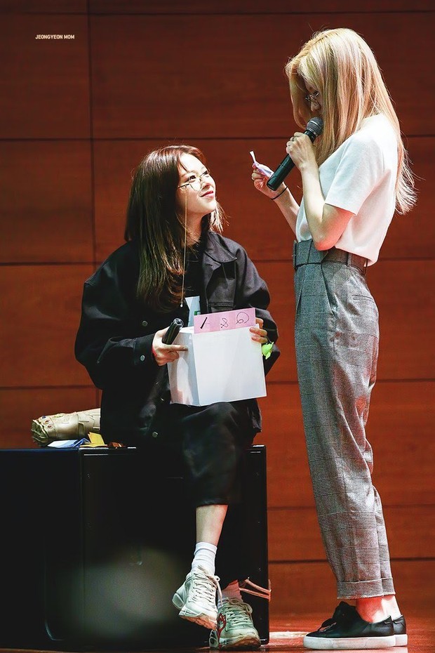 Jeongyeon TWICE dan / Foto: Koreaboo