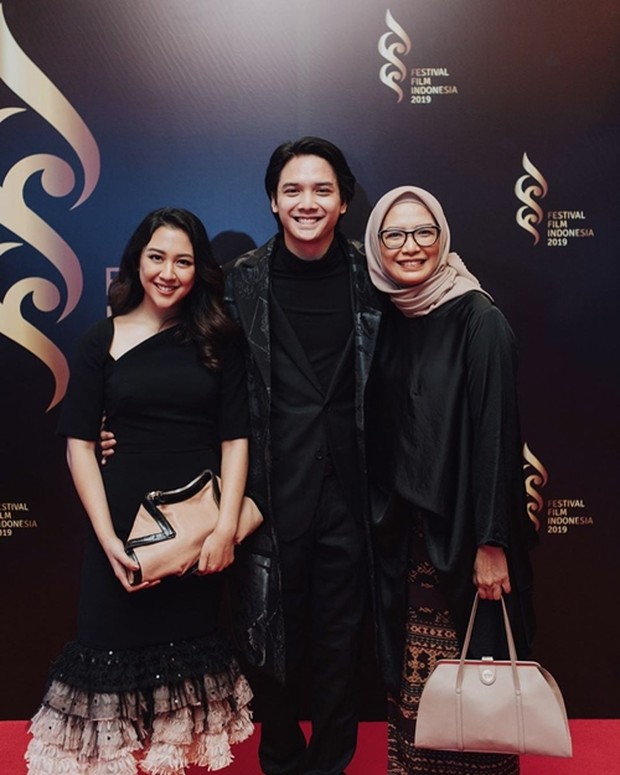 Sherina Munaf dan Baskara Mahendra/instagram.com/sherinasinna/ Sherina Munaf temani Baskara Mahendra di Festival Film Indonesia 2019